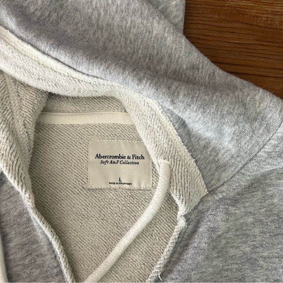 Abercrombie & Fitch women’s hoodie size L, gray/cream preowned - Picture 2 of 6